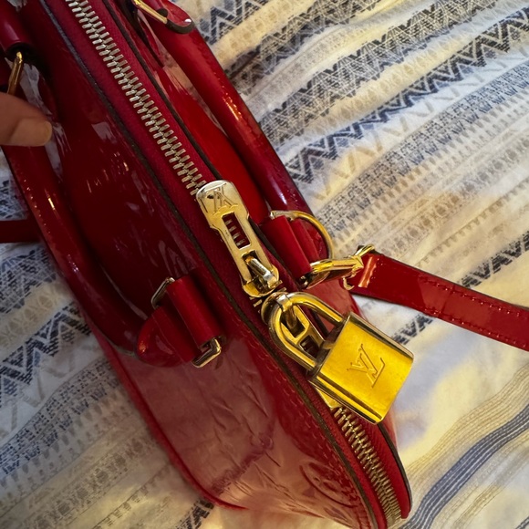 LV Monogram Vernis Alma PM excellent like new condition. - Picture 14 of 16